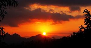SUNRISE PUNTHUK SETUMBU